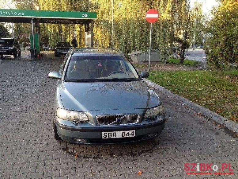 2001' Volvo V70 photo #2