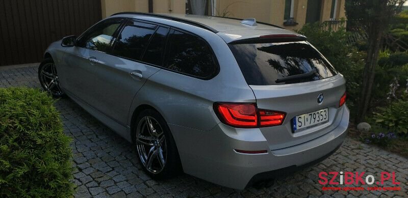 2011' BMW 520 photo #2