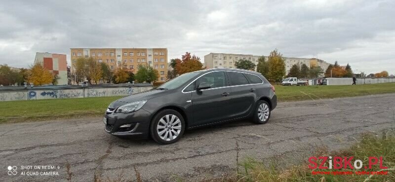 2014' Opel Astra photo #5