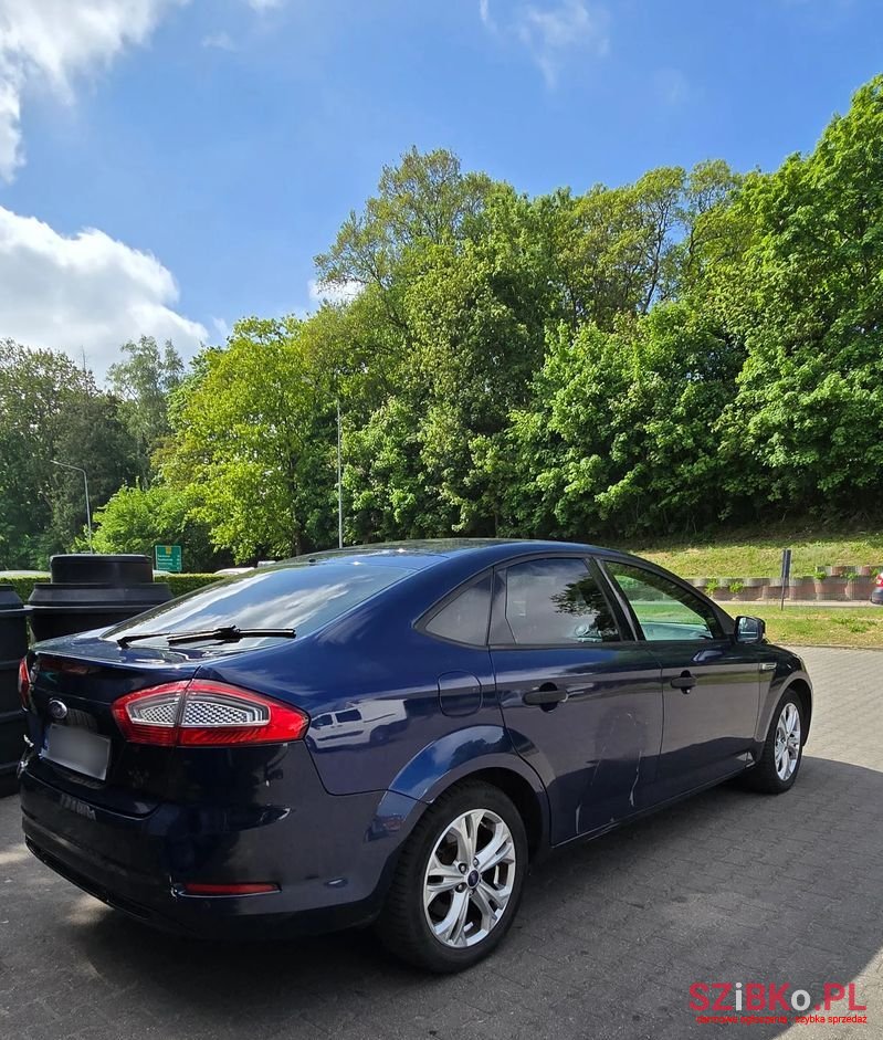 2012' Ford Mondeo photo #2