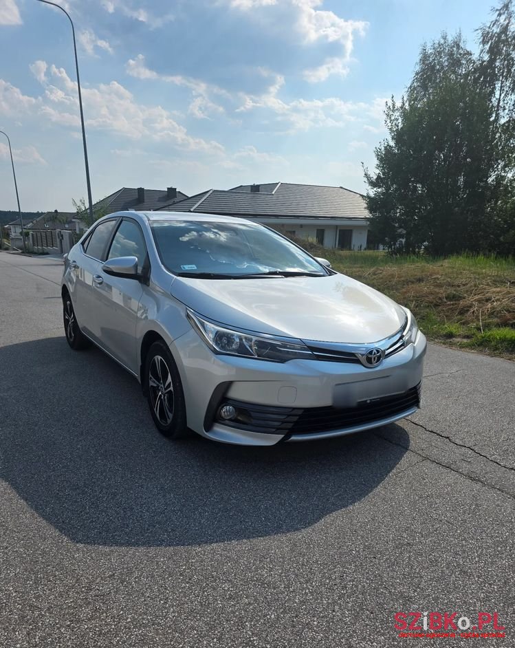 2017' Toyota Corolla 1.6 Comfort photo #2