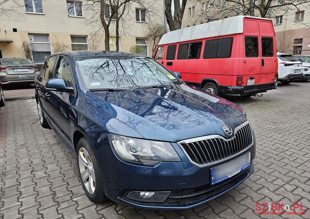 2014' Skoda Superb photo #2