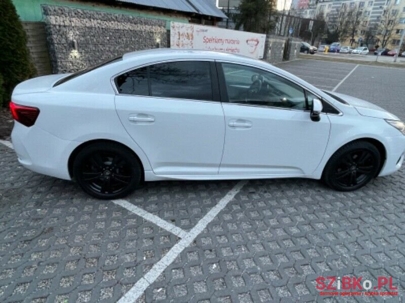 2018' Toyota Avensis photo #6