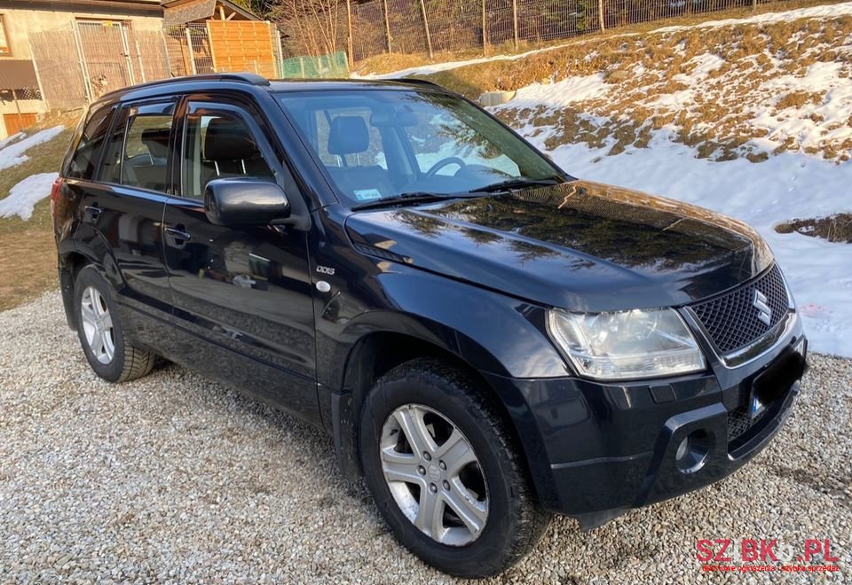 2009' Suzuki Grand Vitara photo #3