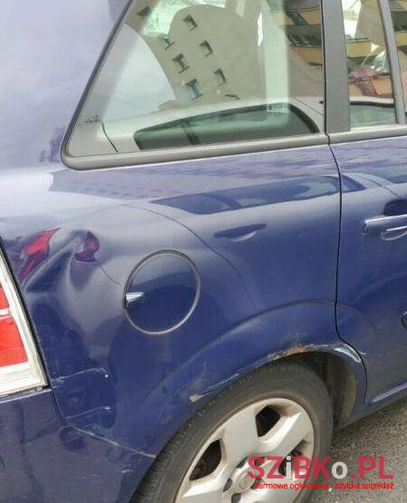 2005' Opel Zafira photo #1