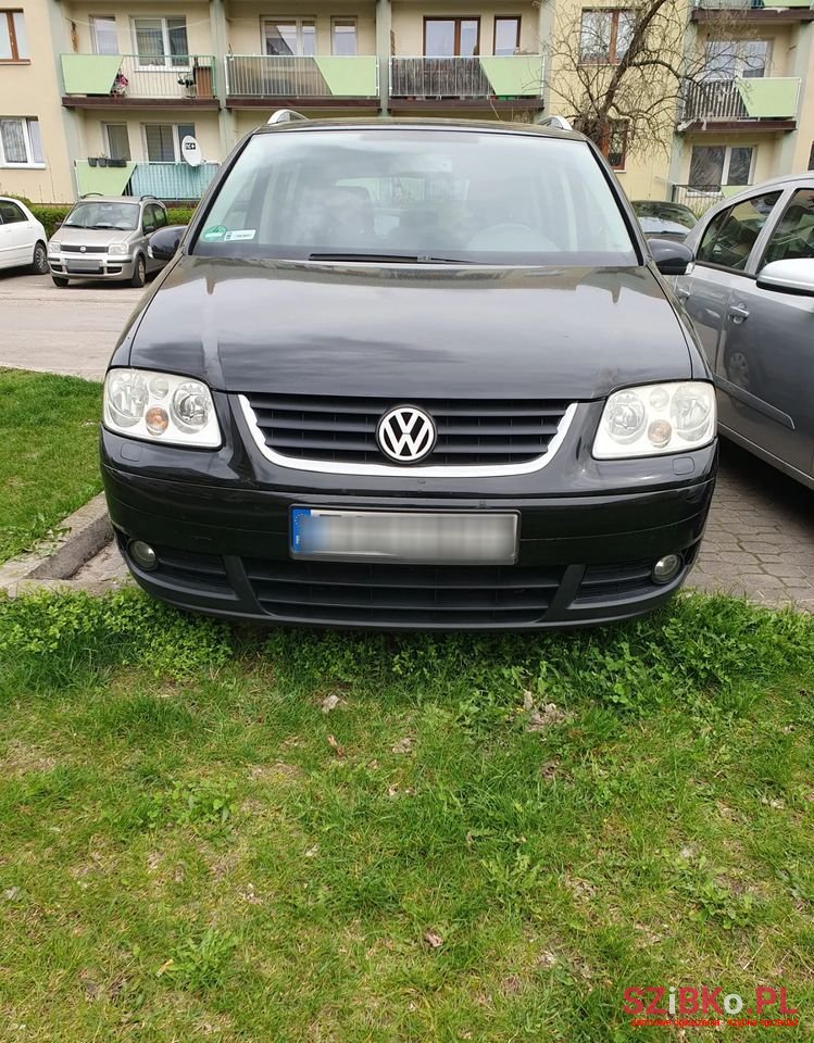 2005' Volkswagen Touran photo #1