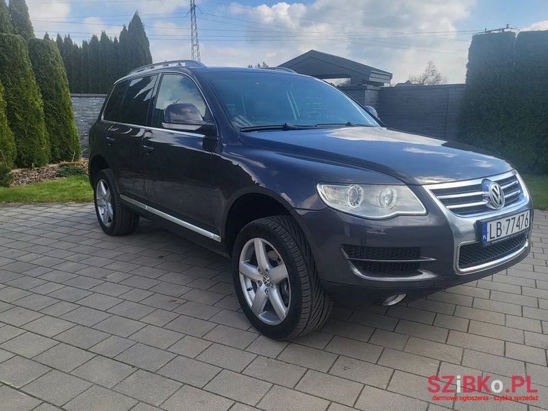 2007' Volkswagen Touareg photo #1