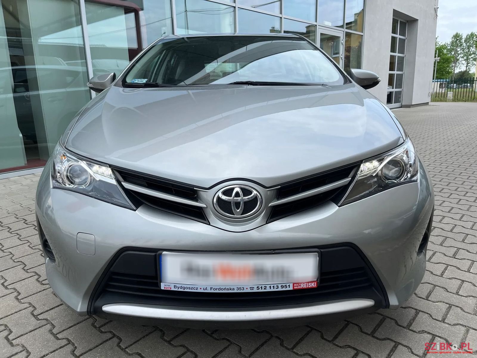 2015' Toyota Auris photo #2