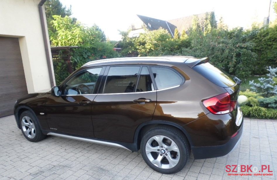 2011' BMW X1 Ver-Sdrive18D photo #2