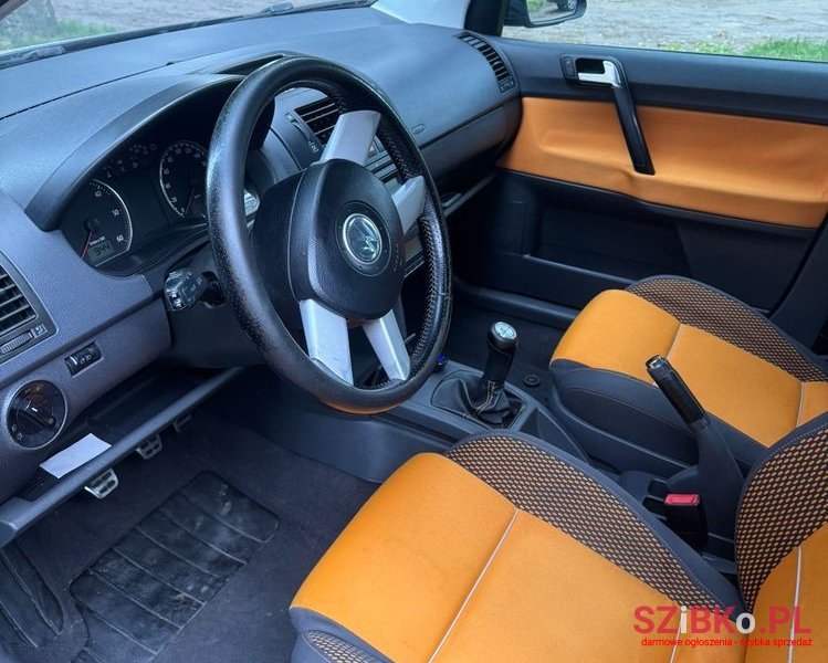 2006' Volkswagen Polo Cross photo #6