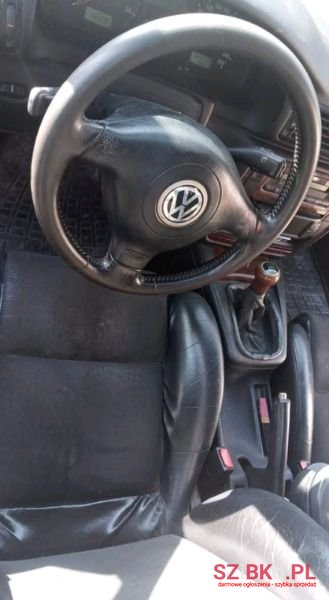 2000' Volkswagen Passat photo #4