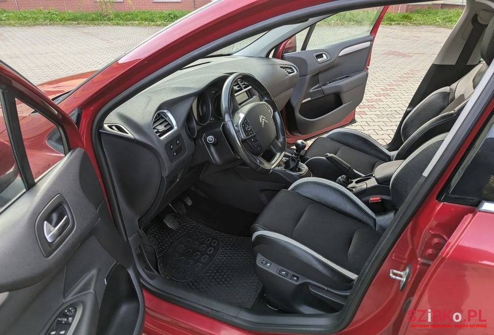 2012' Citroen C4 Hdi 110 Exclusive photo #6