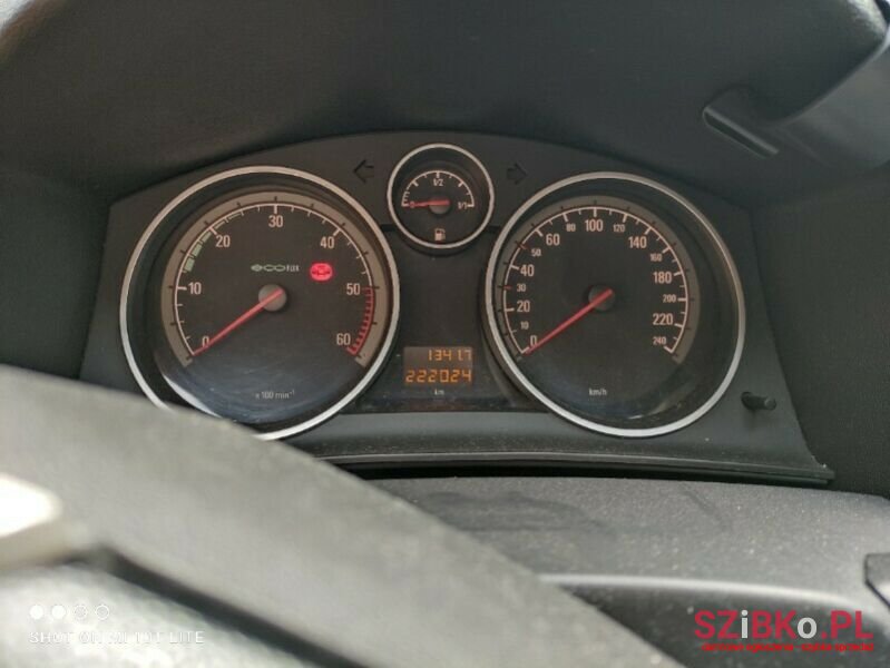 2009' Opel Astra photo #3