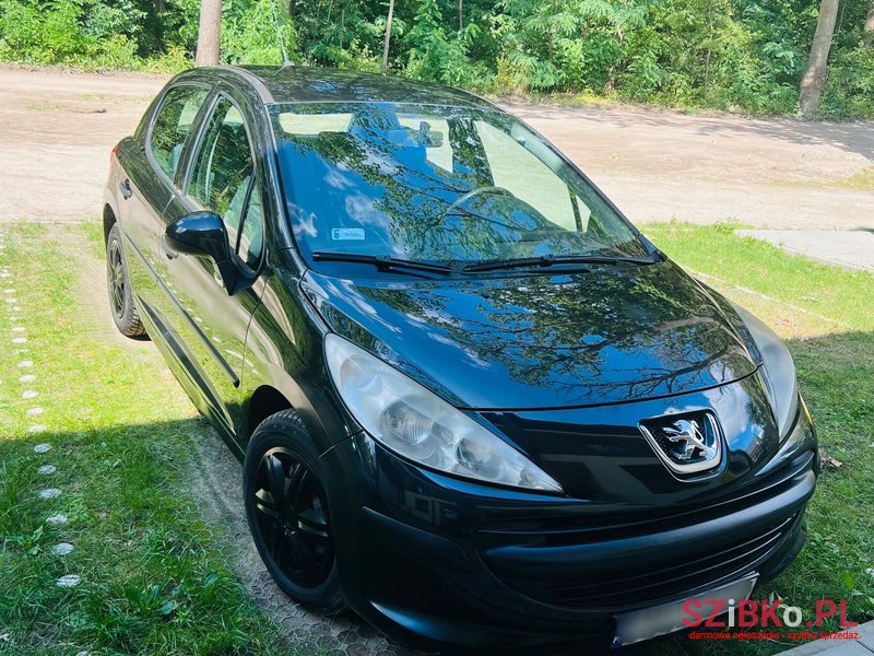 2008' Peugeot 207 photo #2