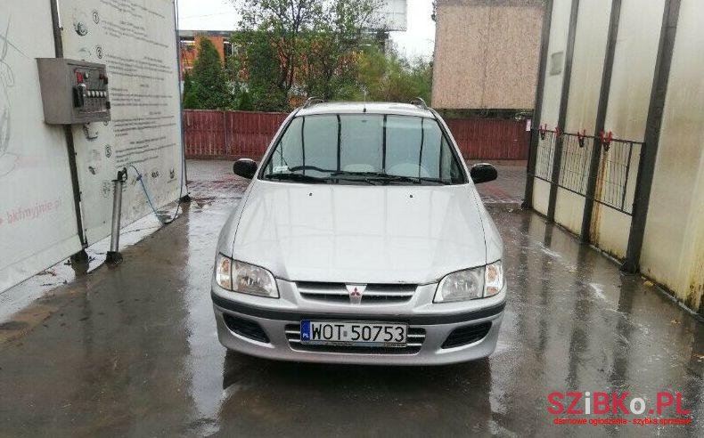 2001' Mitsubishi Space Star photo #1