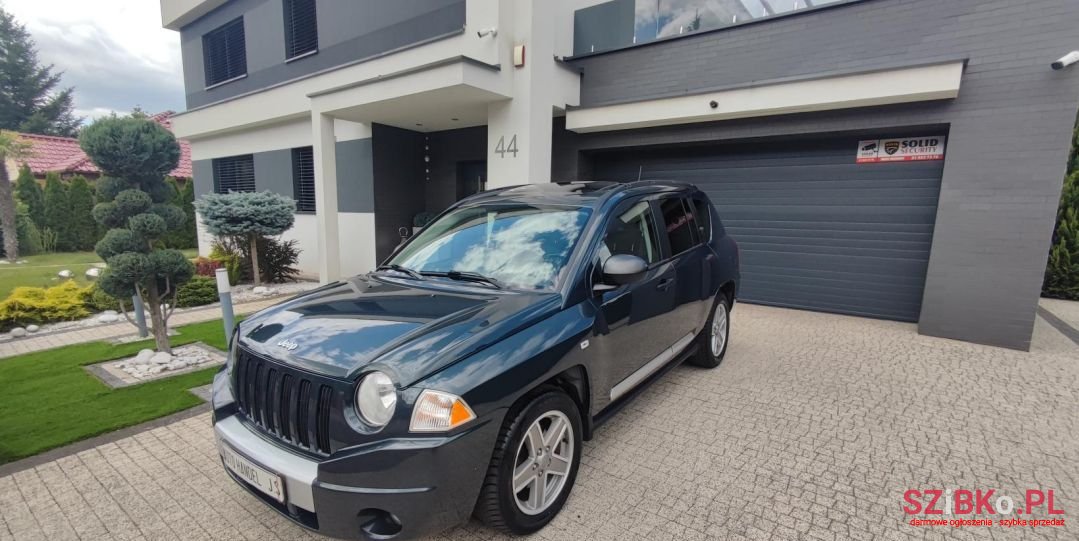 2008' Jeep Compass photo #2