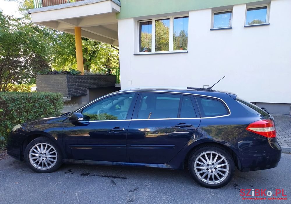 2008' Renault Laguna photo #3