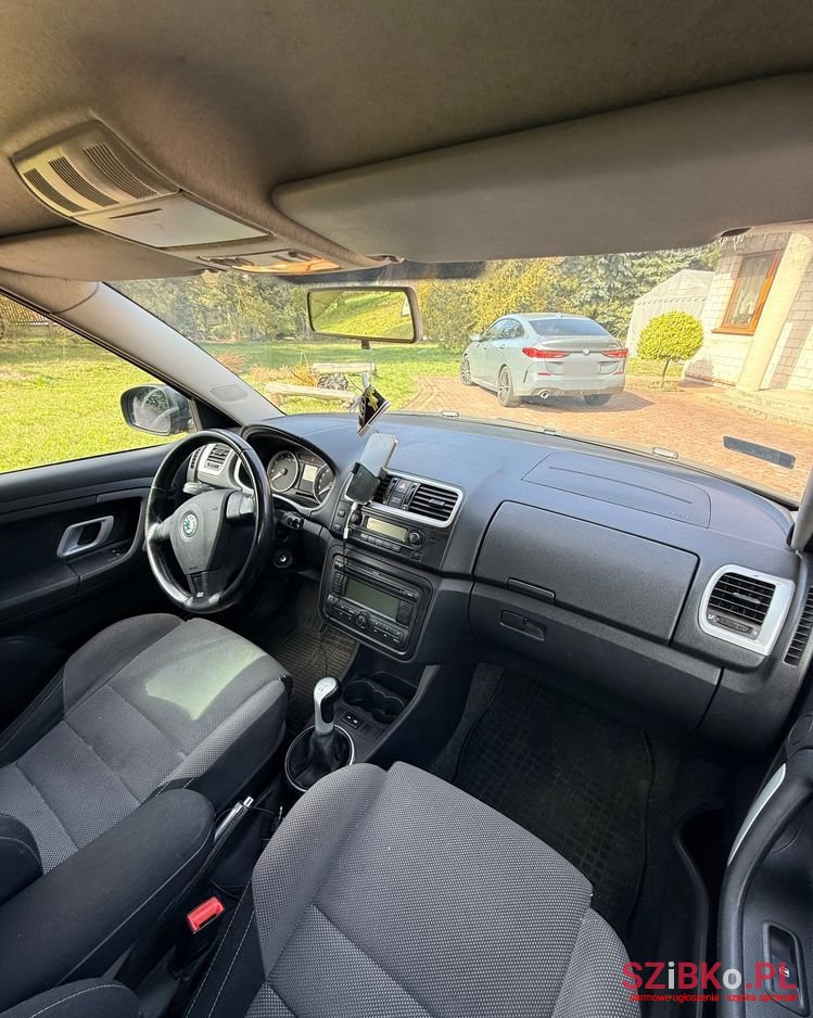 2008' Skoda Fabia 1.2 Htp Elegance photo #2