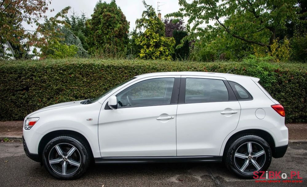 2012' Mitsubishi ASX photo #3