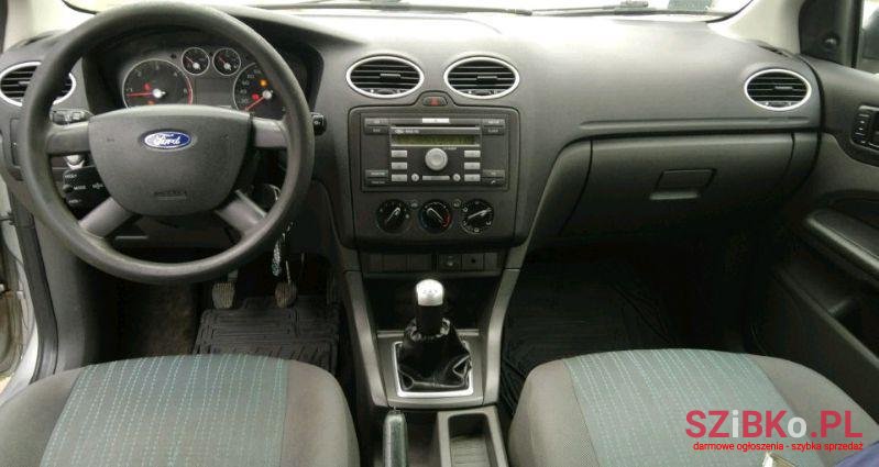 2005' Ford Focus photo #1