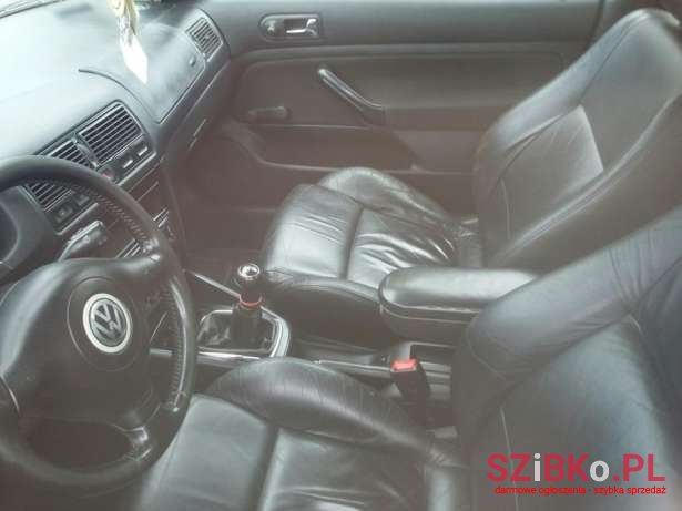 2000' Volkswagen Golf photo #3