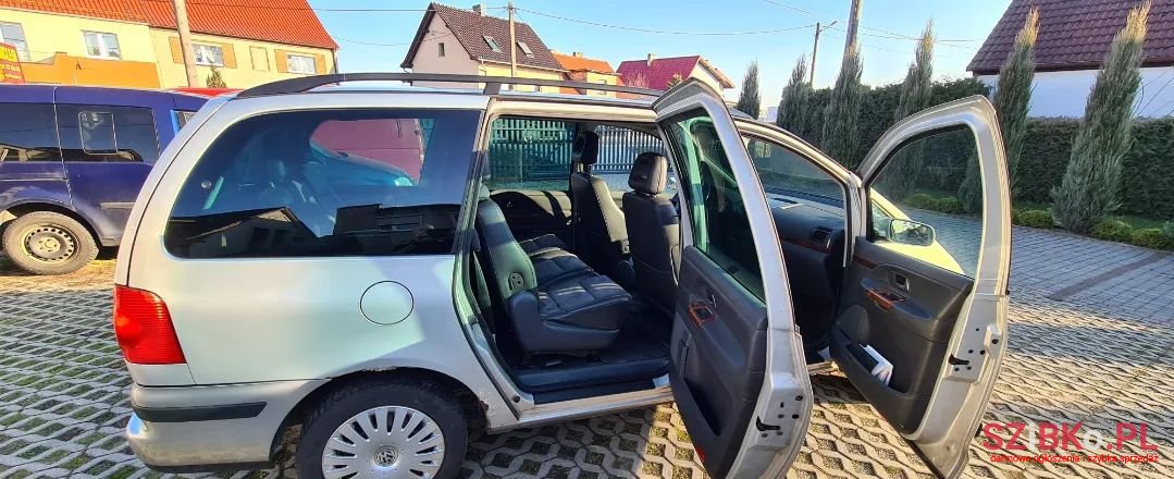 2002' Volkswagen Sharan photo #6