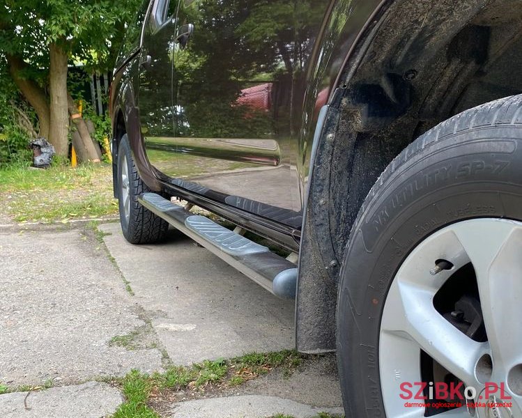 2009' Nissan Navara 2.5 D Platinum photo #2