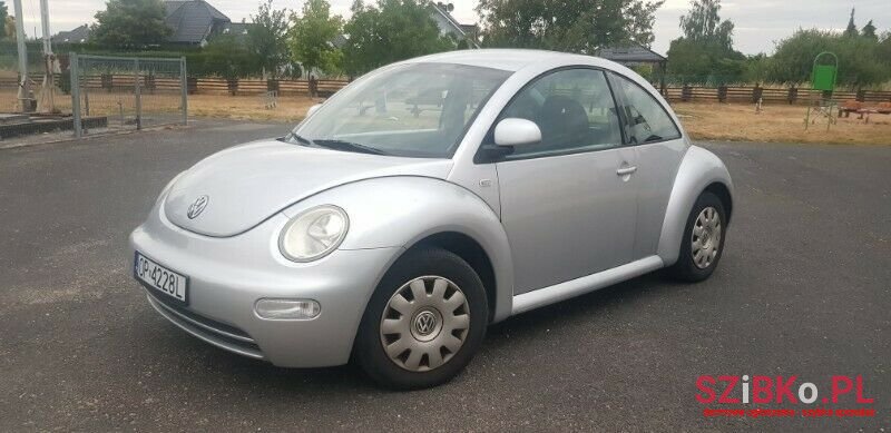 2001' Volkswagen New Beetle photo #2