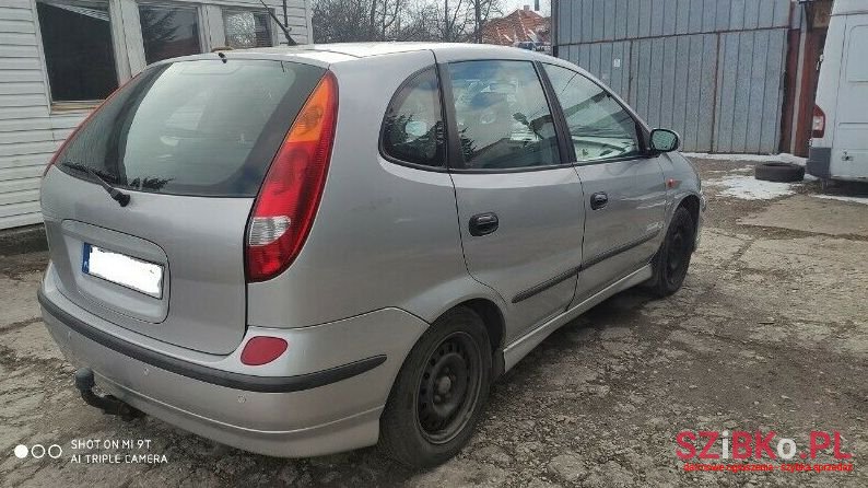 2001' Nissan Almera photo #3