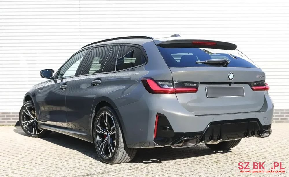 2023' BMW 3 Series photo #3