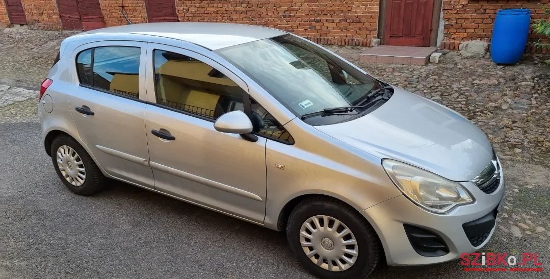2011' Opel Corsa photo #1