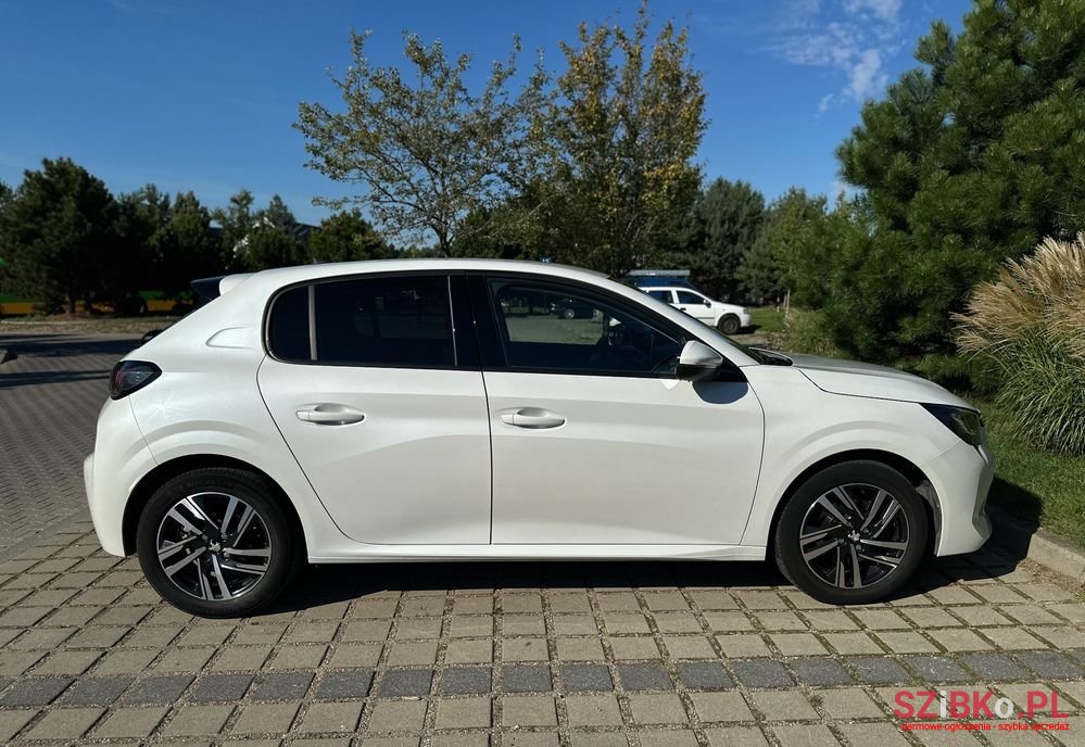 2021' Peugeot 208 photo #3