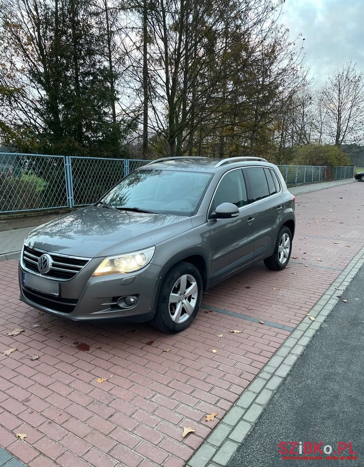 2009' Volkswagen Tiguan photo #5