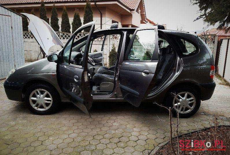 2001' Renault Scenic photo #1