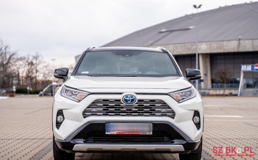 2020' Toyota RAV4 photo #3