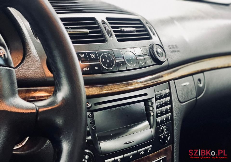 2003' Mercedes-Benz Klasa E photo #5