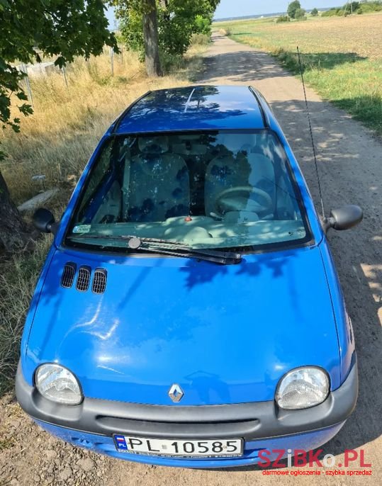 2002' Renault Twingo photo #2