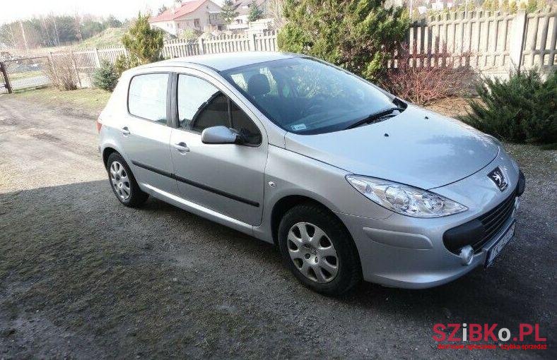 2005' Peugeot 307 photo #1