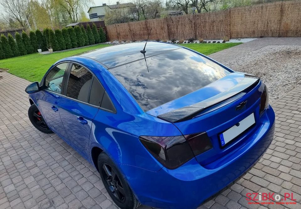 2010' Chevrolet Cruze photo #4