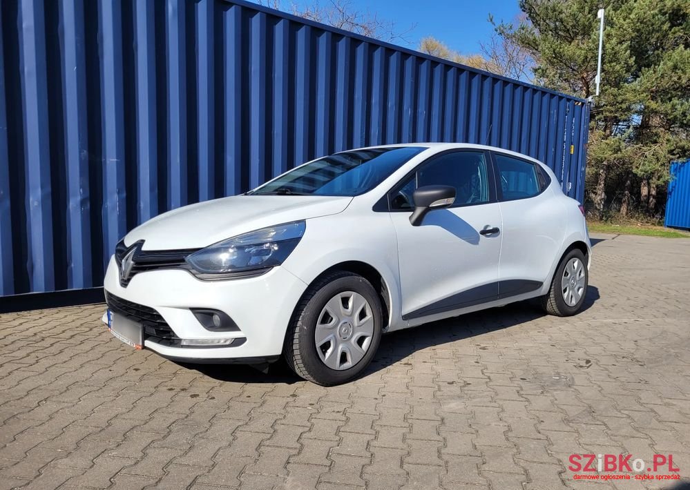 2016' Renault Clio photo #2