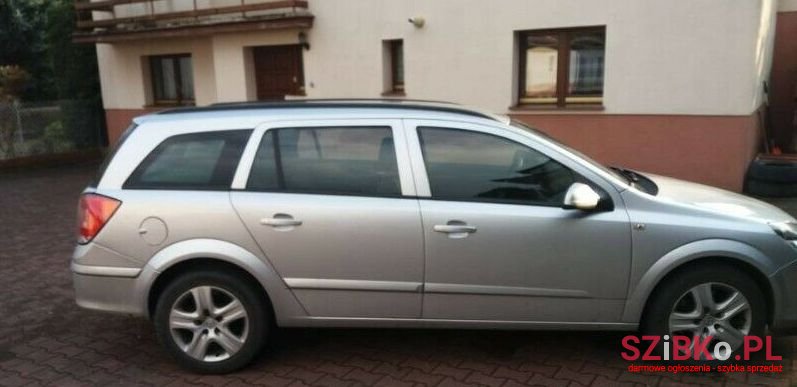 2008' Opel Astra photo #1