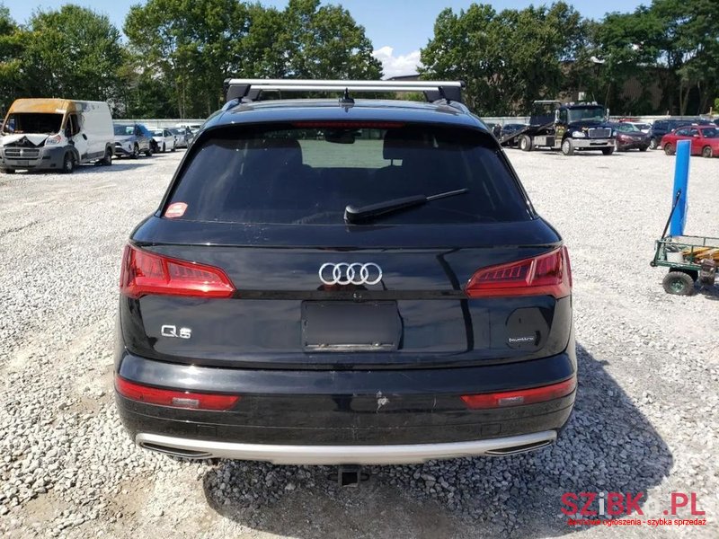 2019' Audi Q5 S Tronic photo #3