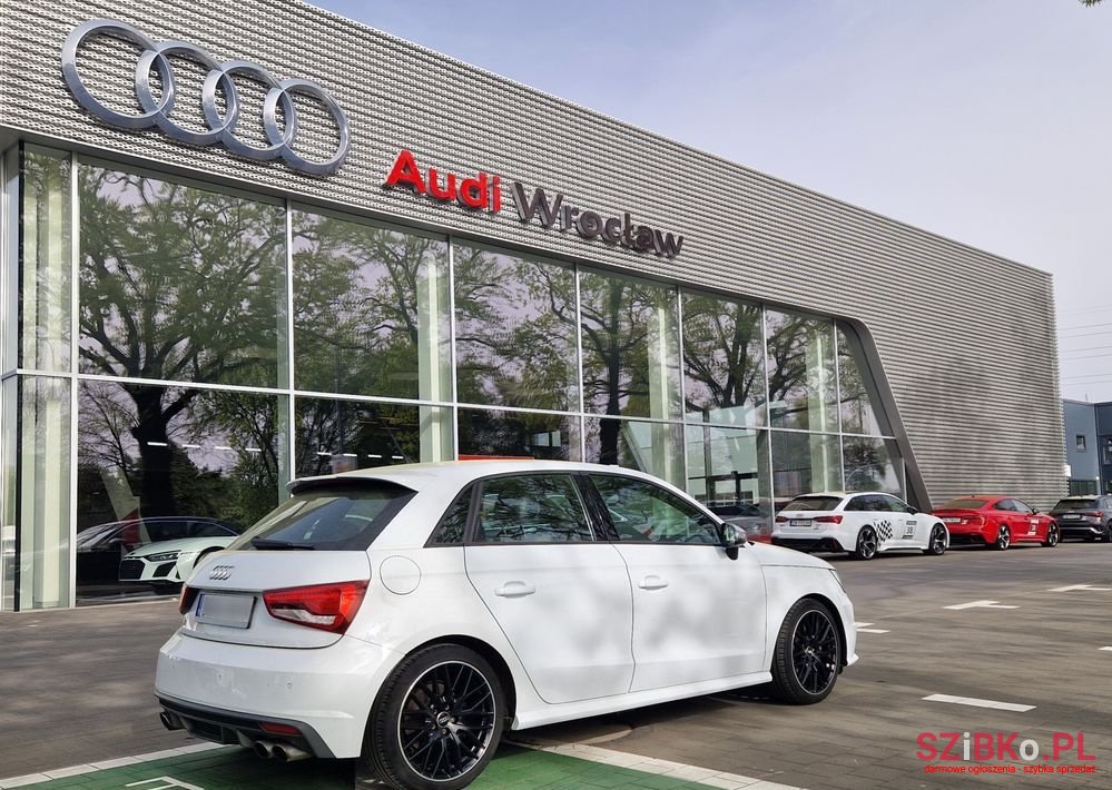 2015' Audi S1 Sportback photo #2