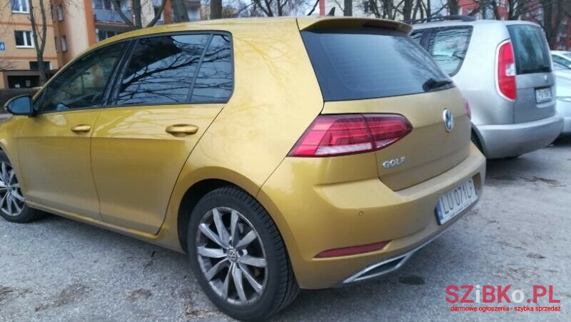 2018' Volkswagen Golf photo #3