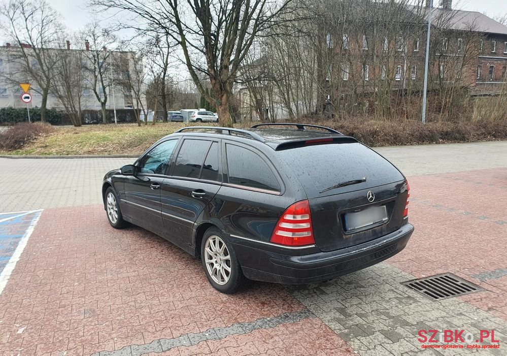 2004' Mercedes-Benz C-Class photo #5