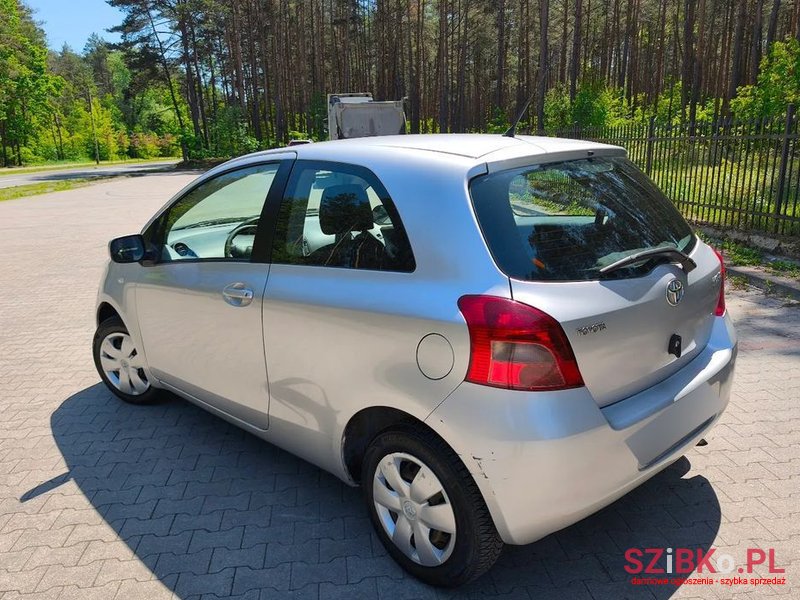 2006' Toyota Yaris 1.0 Luna photo #4