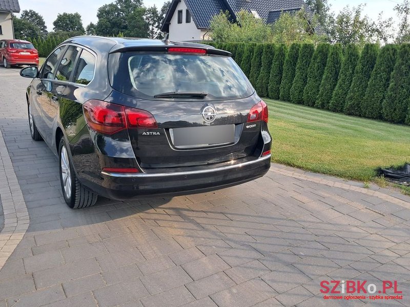 2016' Opel Astra photo #4