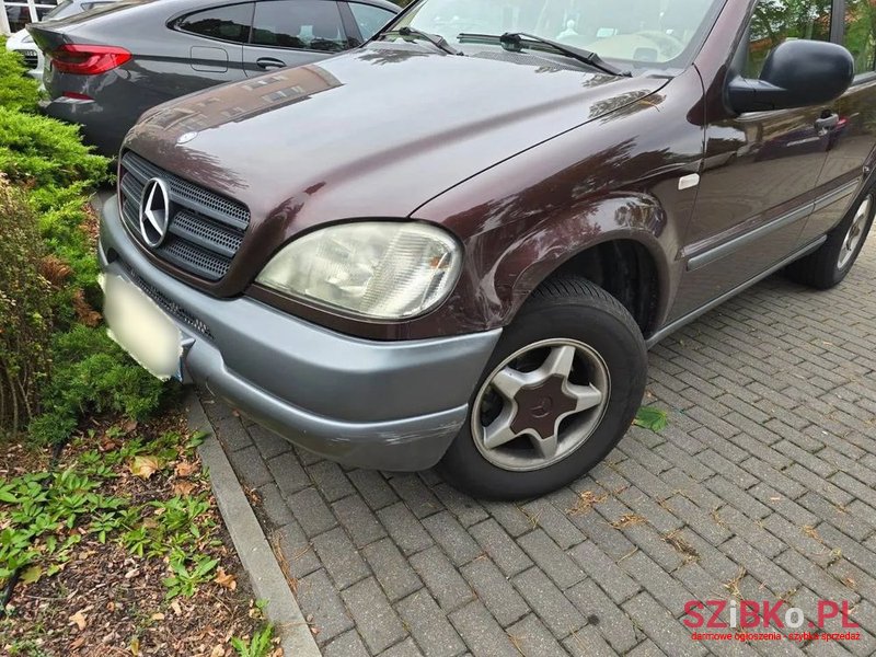 2000' Mercedes-Benz Ml photo #1