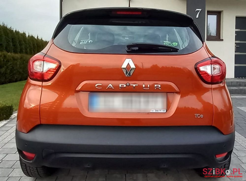 2015' Renault Captur 0.9 Energy Tce Life photo #3