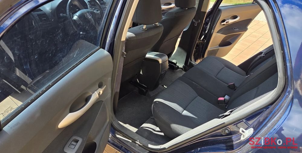 2008' Toyota Auris 1.4 D-4D Luna Mm photo #3